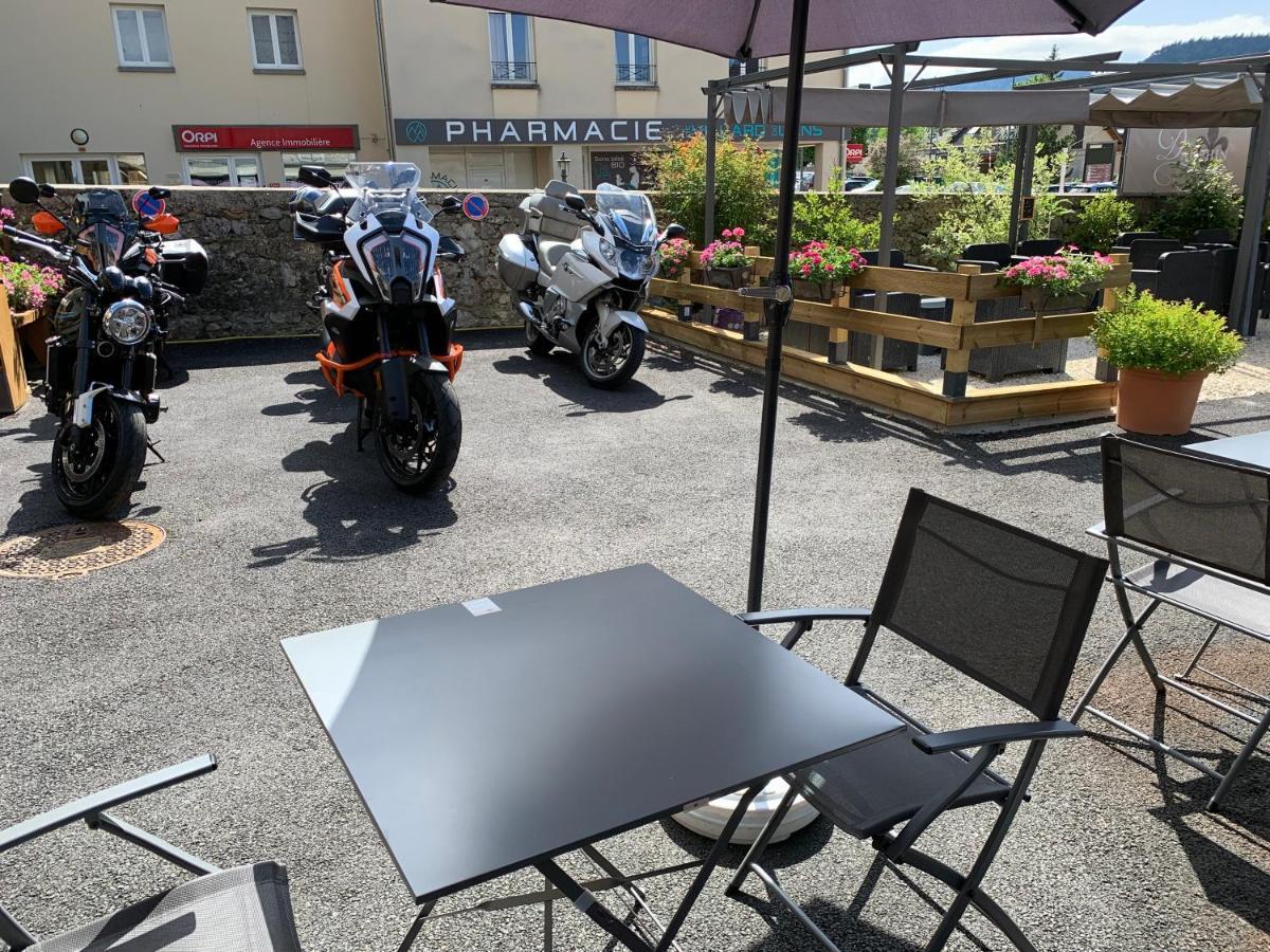 Hotel Le Dauphin Villard-de-Lans Exterior foto