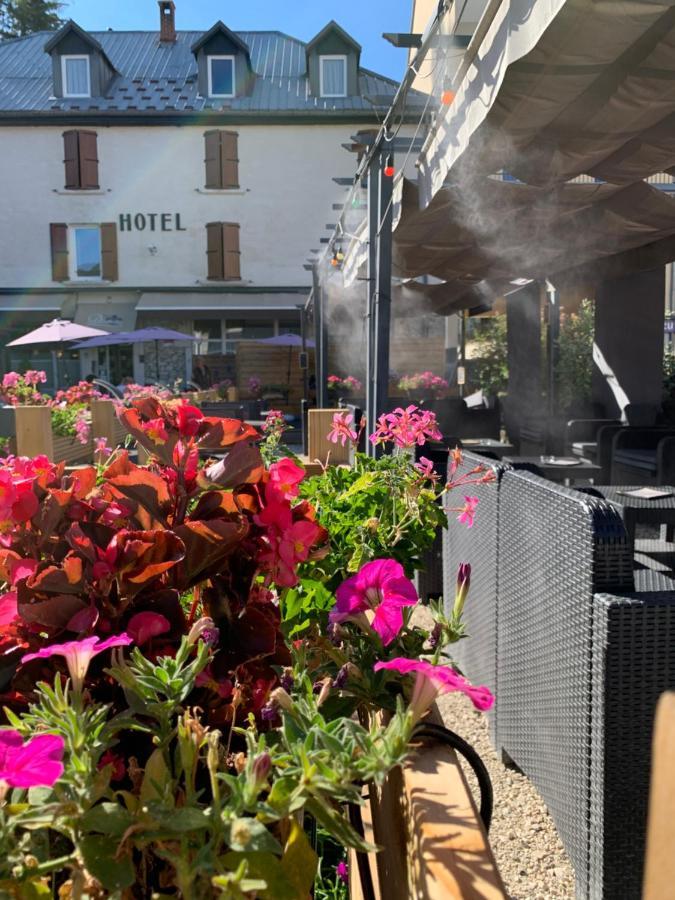 Hotel Le Dauphin Villard-de-Lans Exterior foto